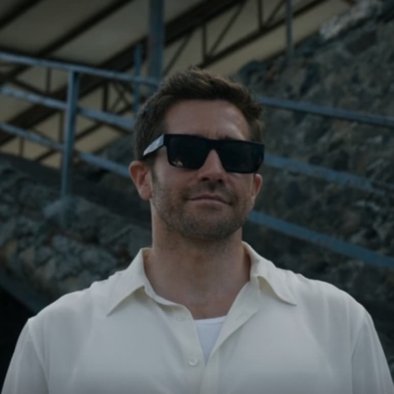 Очки Джейка Джилленхола в фильме «Грязные деньги» (2026)